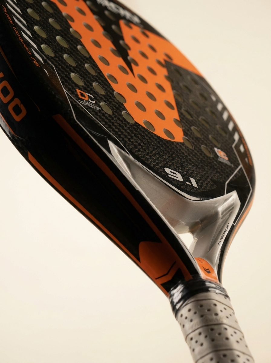 QOAR Volt — Carbon Padel Racket